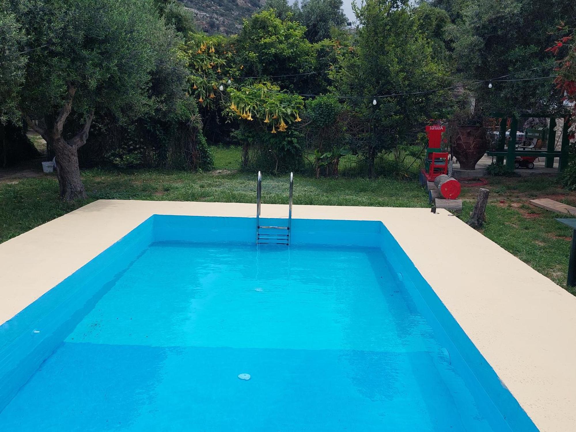 Ferienwohnung Sofiana'S Garden Retreat With Private Pool Dhrapaniás Zimmer foto
