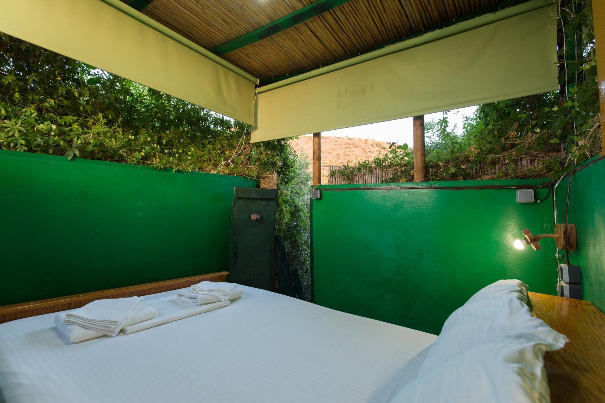 Ferienwohnung Sofiana'S Garden Retreat With Private Pool Dhrapaniás Exterior foto