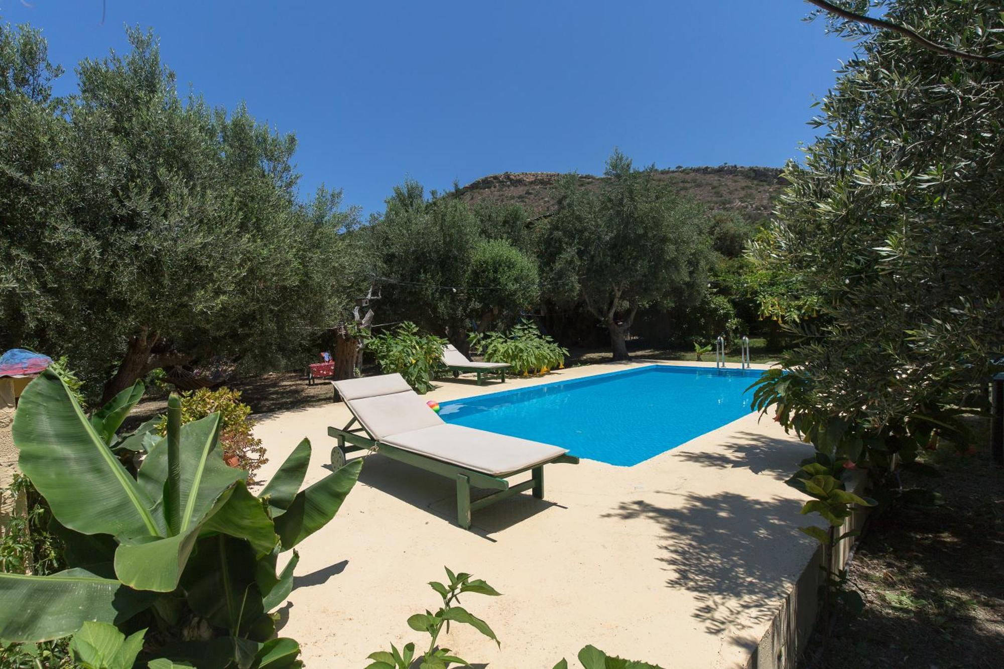Ferienwohnung Sofiana'S Garden Retreat With Private Pool Dhrapaniás Exterior foto