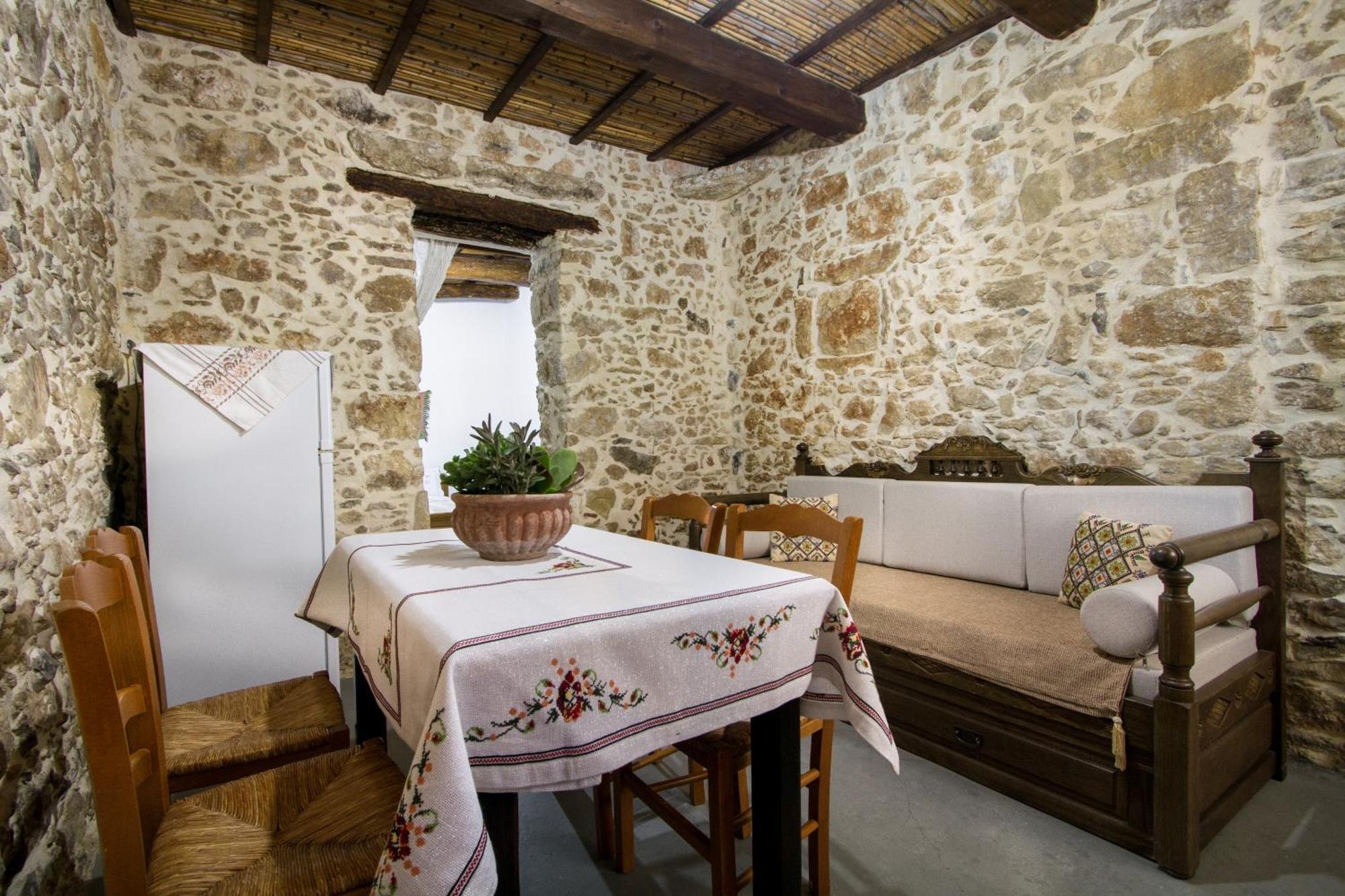 Ferienwohnung Sofiana'S Garden Retreat With Private Pool Dhrapaniás Exterior foto