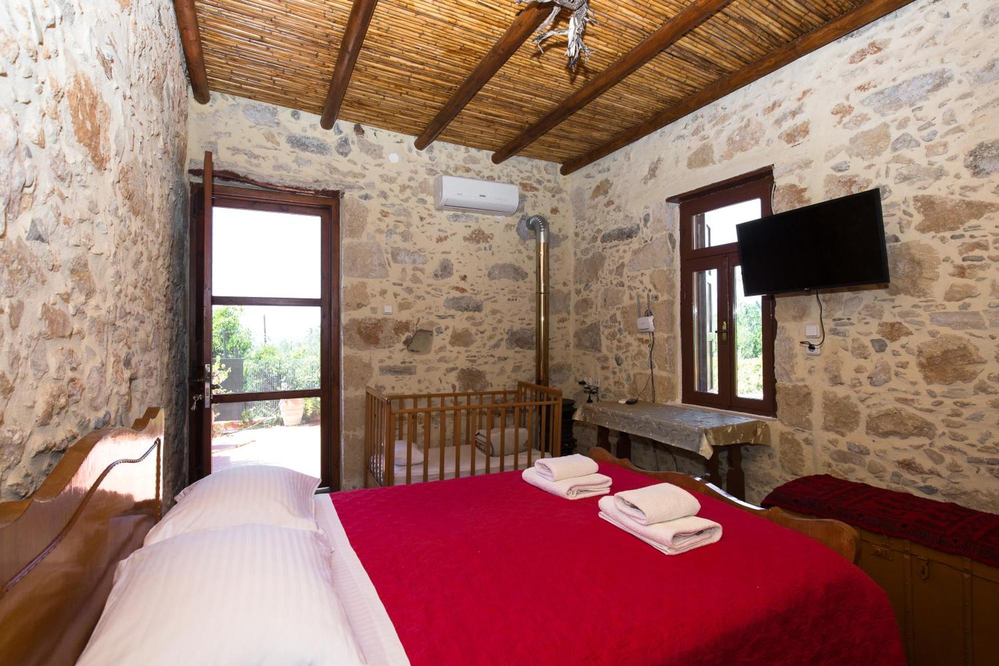 Ferienwohnung Sofiana'S Garden Retreat With Private Pool Dhrapaniás Exterior foto